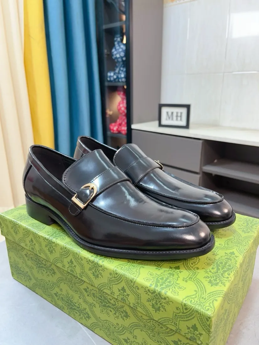 Men's shoes 💰500🌹🌹[GUCCI Gucci] A new style of formal men's leather shoes is coming ~ The original quality upper is made of Italian cowhide➕The leather is soft and delicate, comfortable and soft. The top layer of genuine leather, rubber wear-resistant outsole, the shoe shape is dignified and domineering, and the luxury charm is not concealed! The natural and free nouveau riche leads the trend. Code number: 38-44